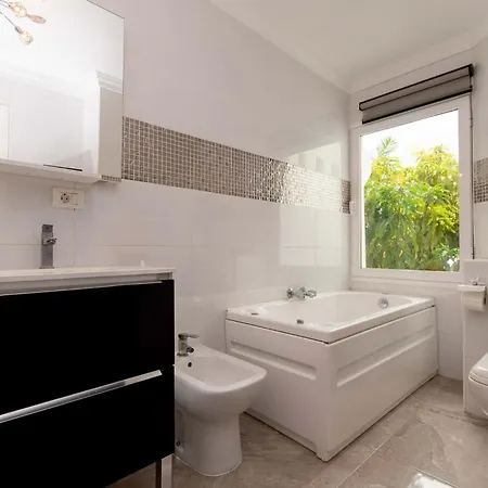 Romantica Lovely 4 Bedroom Private Heated Pool 빌라